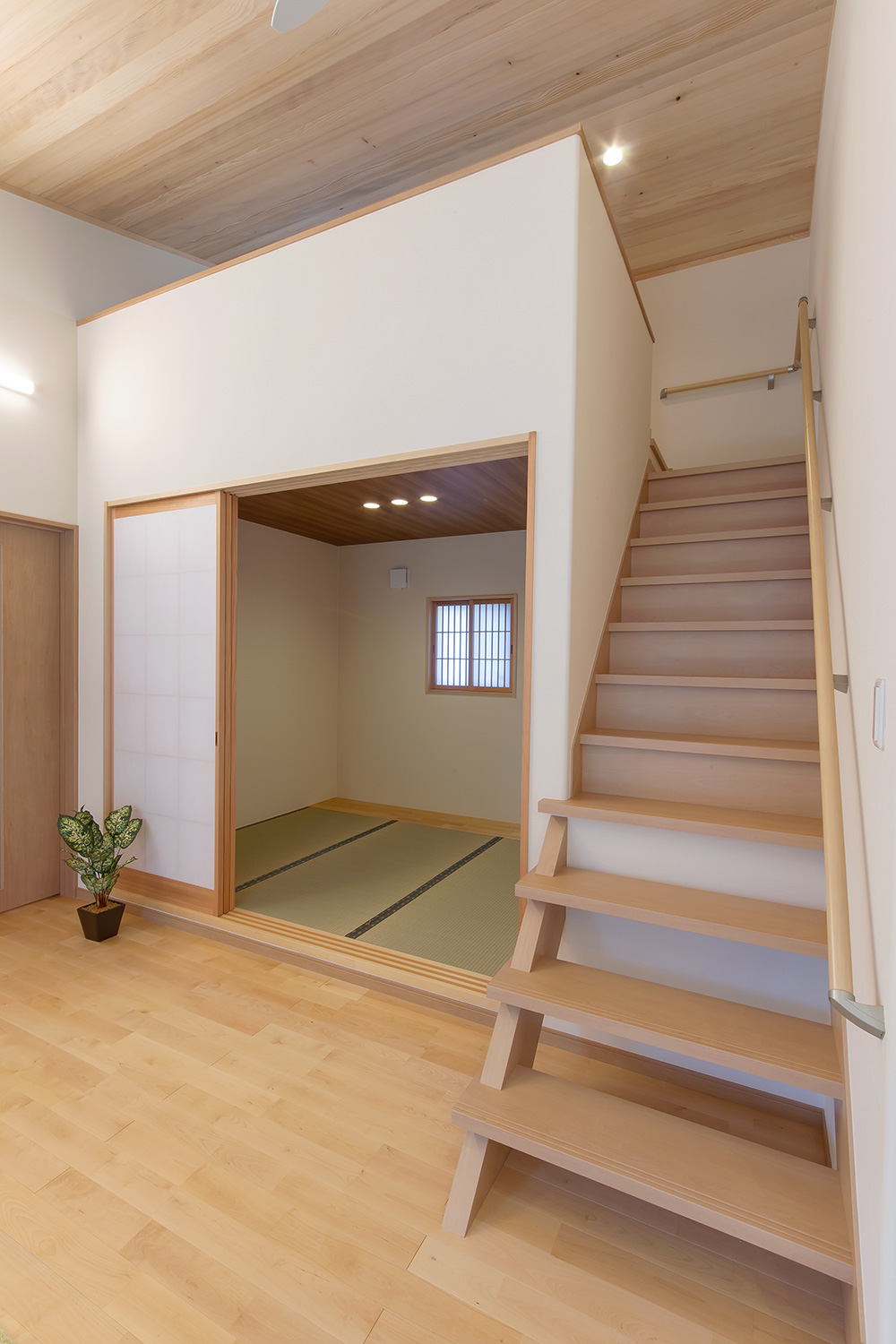 ロフト階段 - 施工事例 - 山田建築店